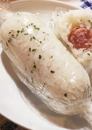 簡単☆ウインナーとパセリの洋風おにぎり-レシピのメイン写真
