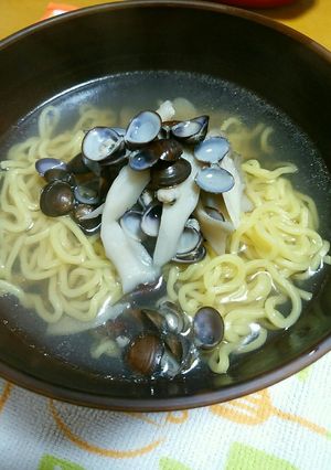 ダシが効いてる！シジミ舞茸ラーメン-レシピのメイン写真