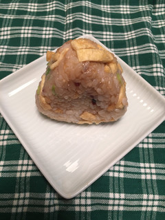 きつねとタヌキのおにぎり-レシピのメイン写真