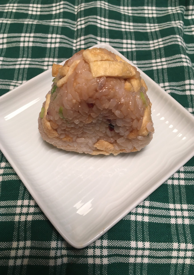 きつねとタヌキのおにぎり-レシピのメイン写真