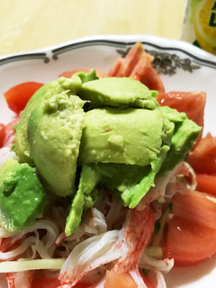 アボカドのカニかまきゅうりトマト添サラダ-レシピのメイン写真