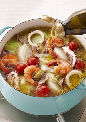 魚介のアヒージョスープ鍋-レシピのメイン写真