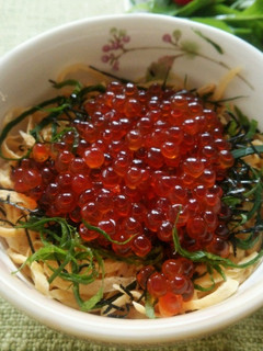 親子でおいしい!簡単いくら丼-レシピのメイン写真