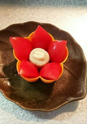 カップを使って☆簡単トマトのお花-レシピのメイン写真