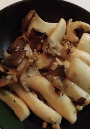 居酒屋レシピ♪キノコのにんにくバター焼き-レシピのメイン写真