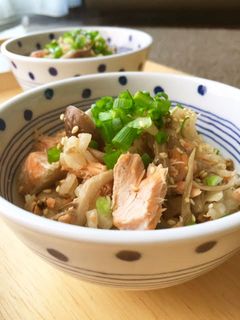 鮭ときのこの味噌バター炊き込みご飯-レシピのメイン写真