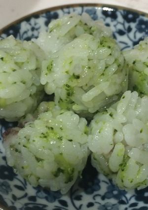 離乳食★ブロッコリーあんこおにぎり-レシピのメイン写真