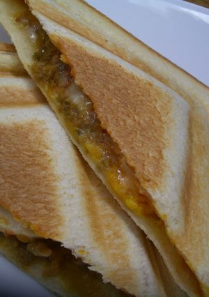 ドライカレー残ったらホットサンド-レシピのメイン写真