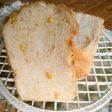 HBで 黄色い粒々がかわいいコーン食パン
