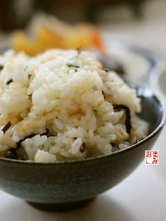 塩昆布で「わかめごはん」-レシピのメイン写真