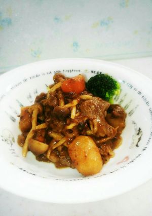 リメイク料理♪牛肉ときのこデミグラ煮込み-レシピのメイン写真