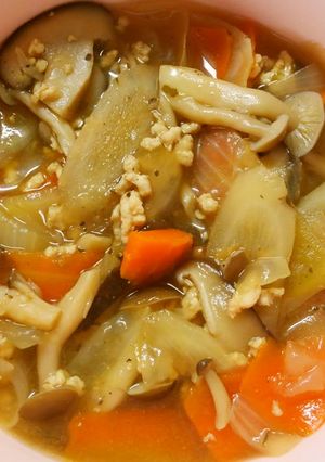 ごぼうと鶏挽き肉のコンソメ醤油スープ-レシピのメイン写真