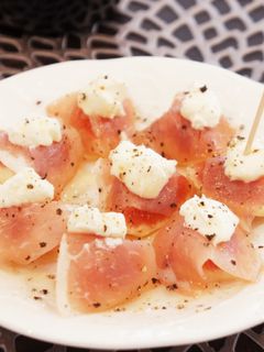 蜂蜜とクリームチーズのせ♪いちじく生ハム-レシピのメイン写真