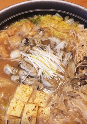 簡単なのに本格派の味！味噌仕立ての牡蠣鍋-レシピのメイン写真