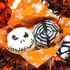 รูปของ ハロウィン クモの巣 おにぎり キャラ弁