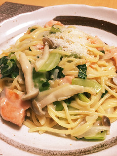 鮭とチンゲンサイのクリームパスタ-レシピのメイン写真