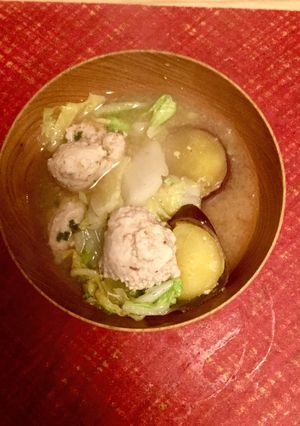 さつまいもと鳥団子の味噌仕立て-レシピのメイン写真