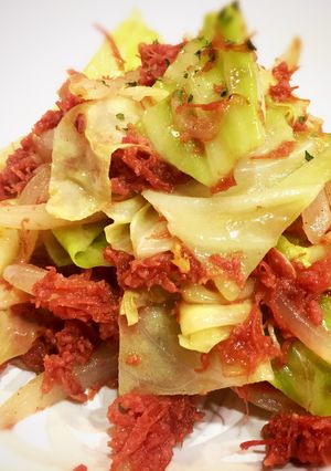 簡単で美味しい♪キャベツのコンビーフ炒め-レシピのメイン写真
