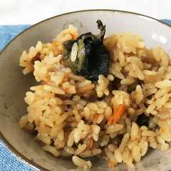 รูปของ 伊勢せきやのつぼ焼きを使った炊き込みご飯