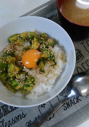 アボカドの簡単どんぶり-レシピのメイン写真