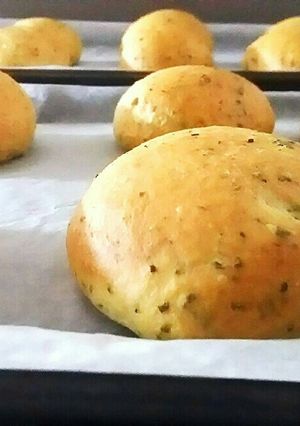 バター不使用ロールパン生地-緑茶ver--レシピのメイン写真
