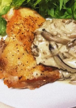 鶏モモ肉に！クリームキノコソース-レシピのメイン写真