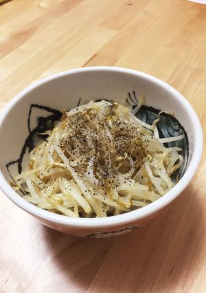 簡単すぎ!美味しすぎ!やみつきもやし♪-レシピのメイン写真