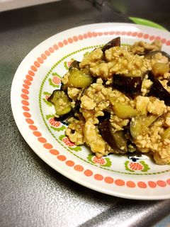 簡単!茄子と鶏ひき肉の甘味噌炒め-レシピのメイン写真