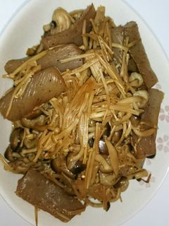こんにゃくとタップリきのこの甘辛煮-レシピのメイン写真