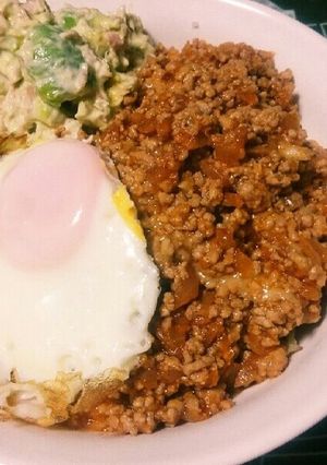 チーズミート丼☆目玉焼きとアボカドのせ♪-レシピのメイン写真