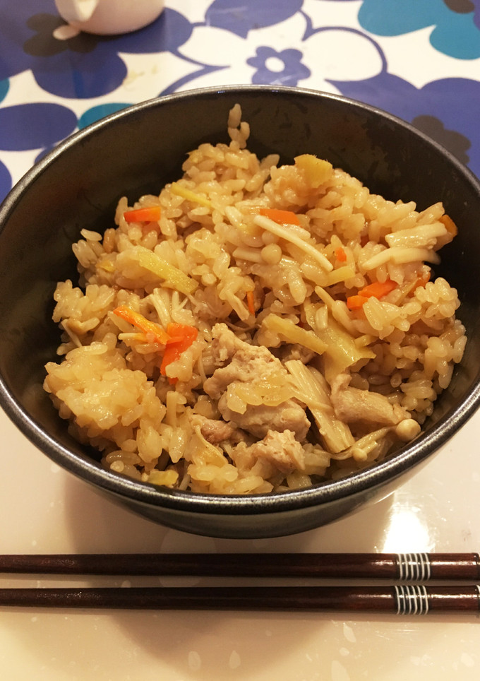 生姜の香り漂う!!豚コマ炊き込みご飯-レシピのメイン写真