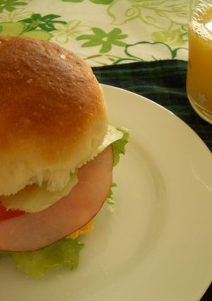 手作りパンで作るバーガー風サンドイッチ-レシピのメイン写真