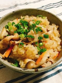 豚バラとしめじの炊き込みご飯-レシピのメイン写真