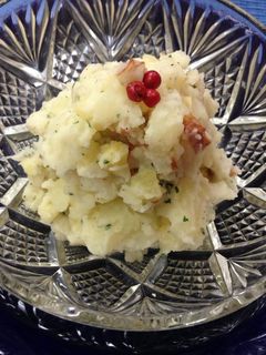 竹輪とたくあんが決め手、おつまみポテサラ-レシピのメイン写真