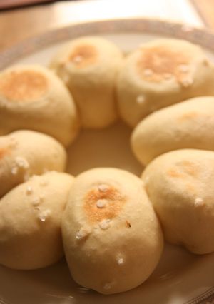 鉄フライパンで強引に作る「塩バターパン」-レシピのメイン写真