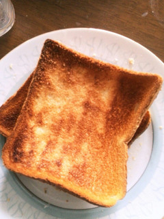 焦げたトーストを2秒で復活させる方法♪-レシピのメイン写真