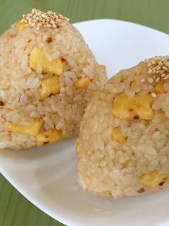 ☆ピーナッツ揚げ煎餅 肉味噌 おにぎり-レシピのメイン写真