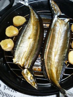 長谷燻鍋で汐秋刀魚の開きの燻製-レシピのメイン写真