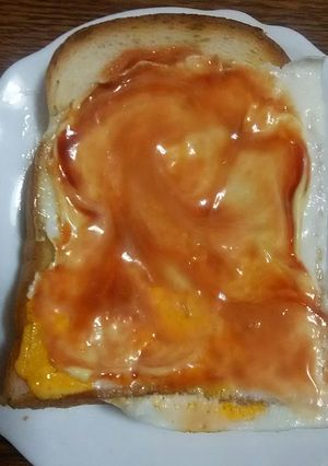 朝食にどうぞ 目玉焼き?トースト-レシピのメイン写真