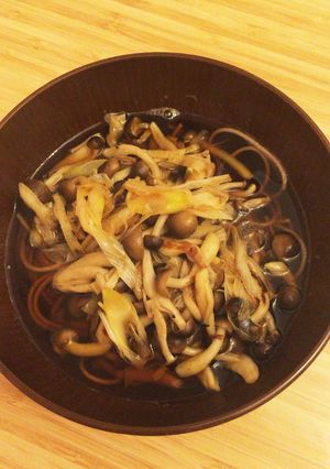 久原「あごだし」キノコ蕎麦〜生姜仕立て〜-レシピのメイン写真