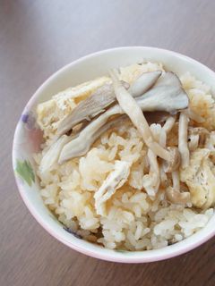 秋には、ぶなしめじ・舞茸の炊き込みご飯-レシピのメイン写真