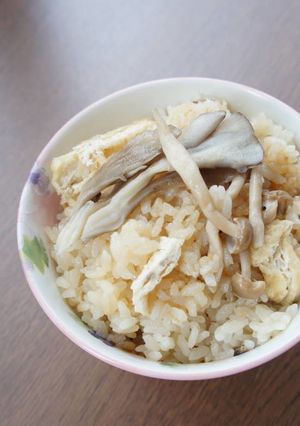 秋には、ぶなしめじ・舞茸の炊き込みご飯-レシピのメイン写真