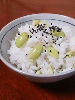 簡単!枝豆(黒豆)ご飯-レシピのメイン写真