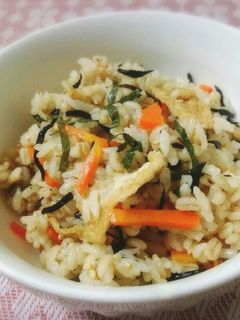 ひじきのもち麦炊き込みご飯-レシピのメイン写真