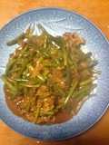 赤ワイン入り☆にんにくの芽と牛肉炒め