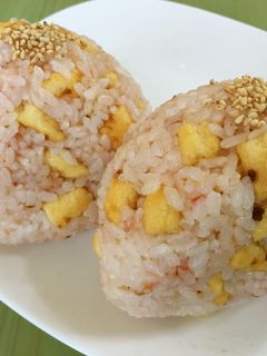☆ピーナッツ揚げ煎餅 すき焼き おにぎり-レシピのメイン写真