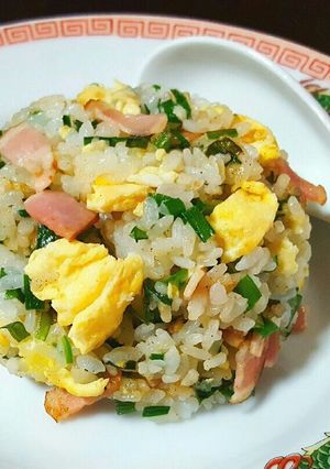 簡単☆美味! ニラたっぷり炒飯☺-レシピのメイン写真