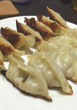 簡単！野菜多めのジューシーパリパリ餃子！-レシピのメイン写真