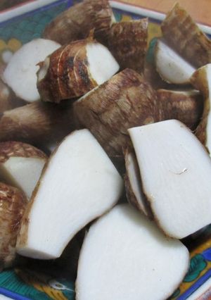 《とまーす皮付き里芋の酢茹で》ごま塩で-レシピのメイン写真
