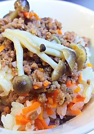 ダシダ・ガッツリ炊き込みご飯-レシピのメイン写真